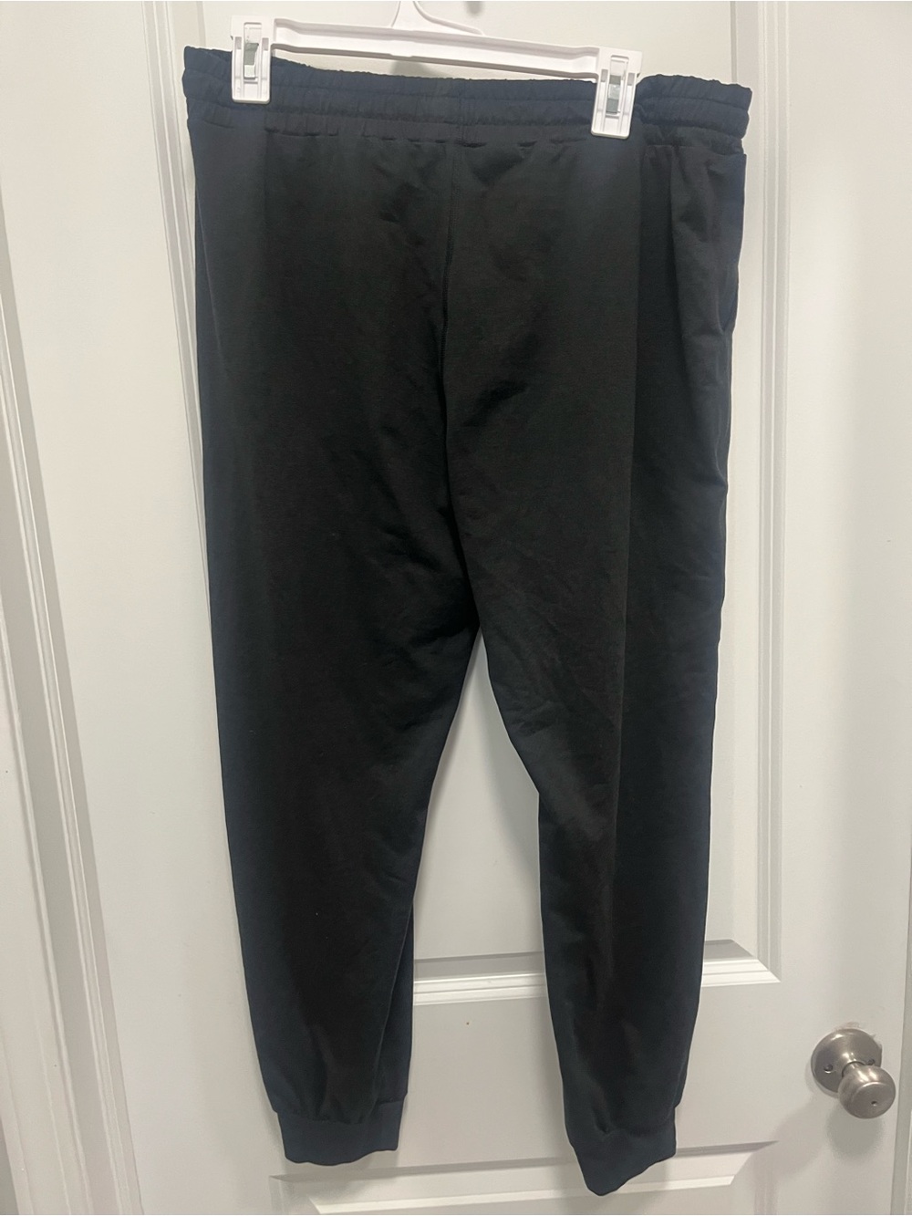 Vuori Women's Performance Jogger Size Large Black Worn Twice 34x25 EUC - Picture 3 of 6